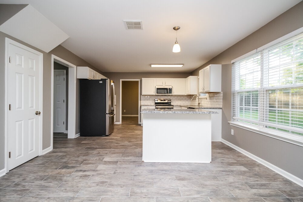 Building Photo - 1411 Weston Ln