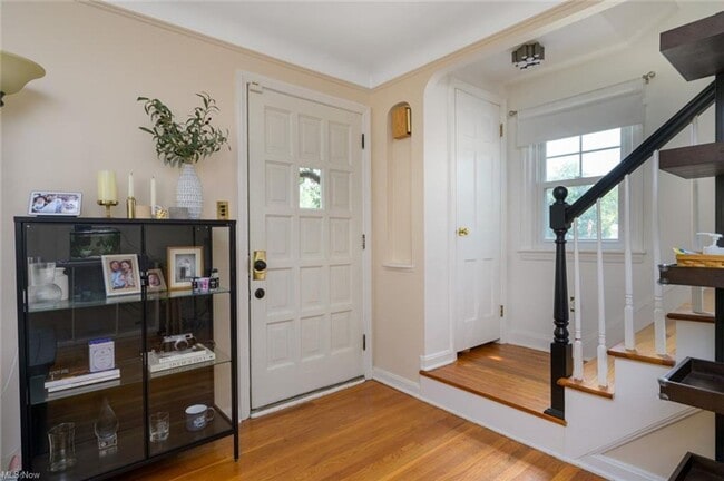 Building Photo - Spacious Colonial For Rent in Lyndhurst