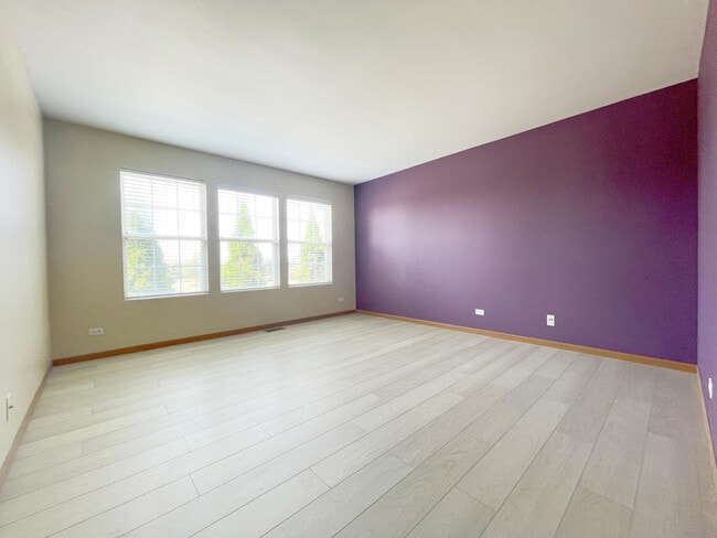 Building Photo - 20 Waterbury Cir