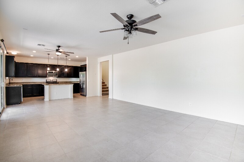 Building Photo - 12038 W Briles Rd