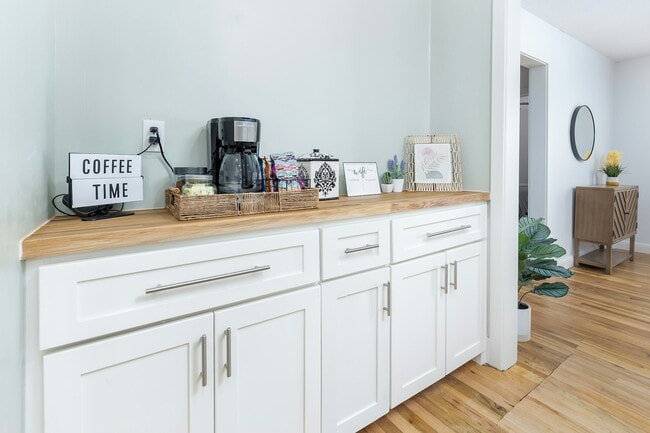 Building Photo - 2109 NW 36th St