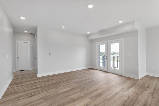 Building Photo - Building B - Indigo