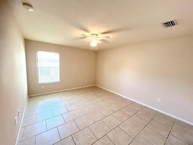 Building Photo - 14 Buttonwood Ln