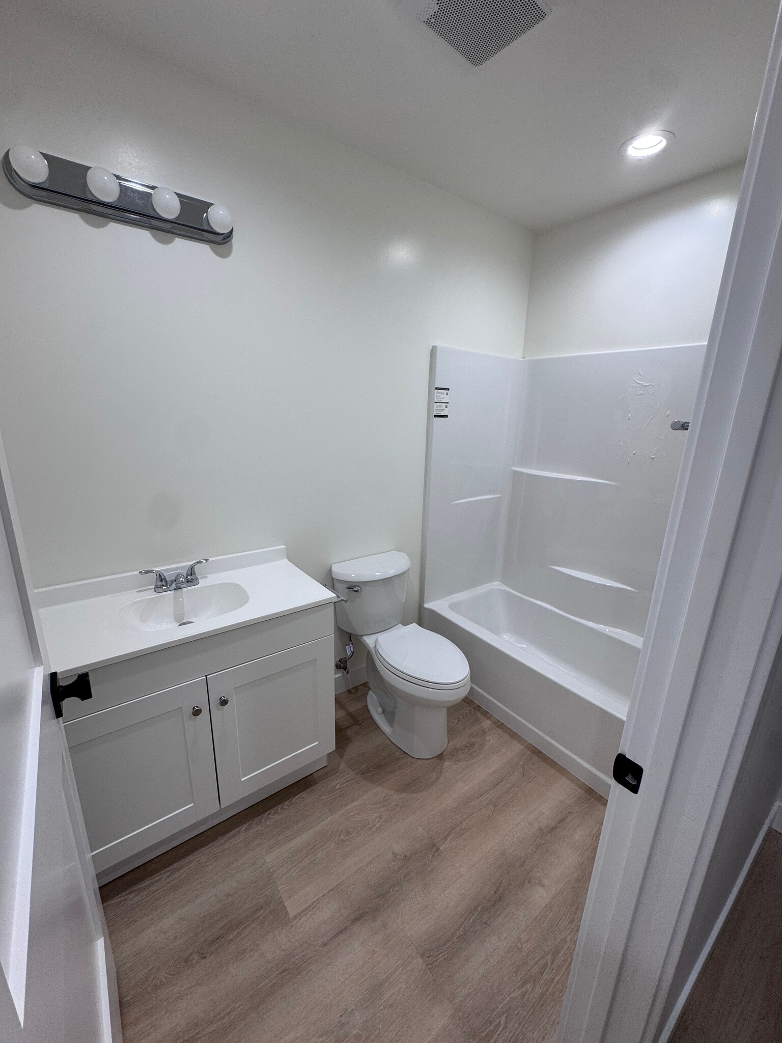 Building Photo - 326 Figueroa Dr