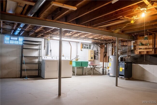 Building Photo - 102 Brooklane Dr