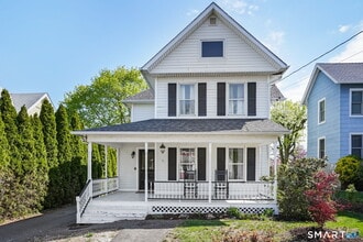 Building Photo - 8 Quintard Ave