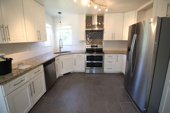 Building Photo - Incredible Home in Southeast Fort Collins