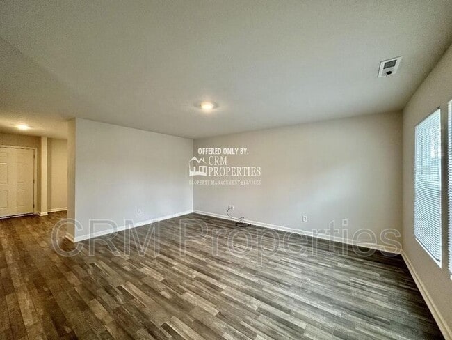 Building Photo - 974 Woodland Spgs Dr