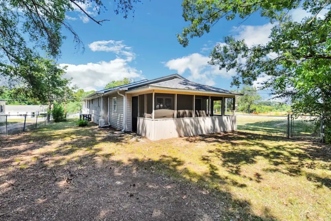 Building Photo - 2103 Concord Lake Rd