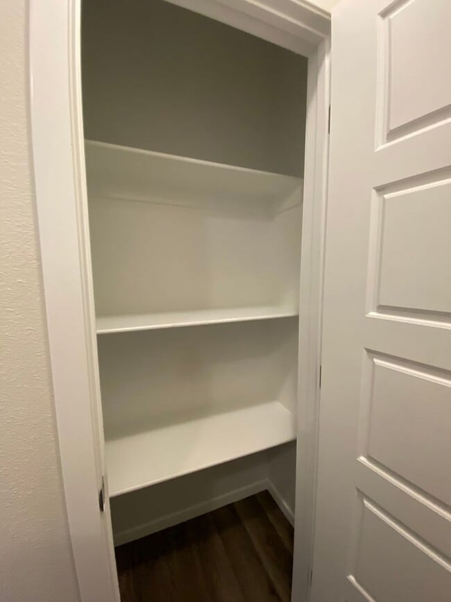 Building Photo - NOW PRELEASING — Comfort & Style -  3BR | 2.5BA Duplex in Lawlis Ranch