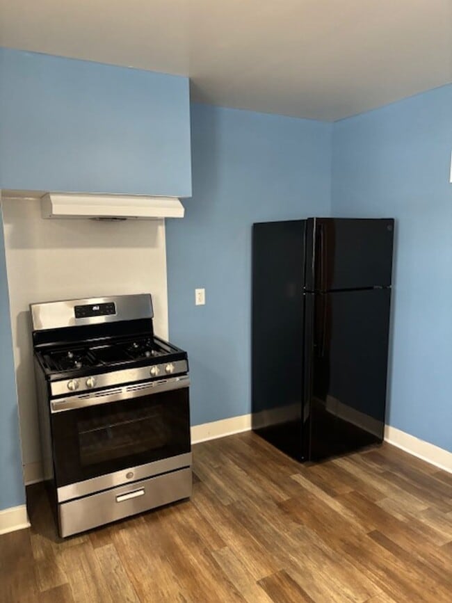 Building Photo - 1468 Hoyt St