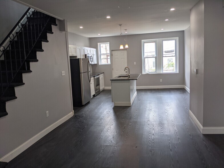 Building Photo - 6078 Allman St