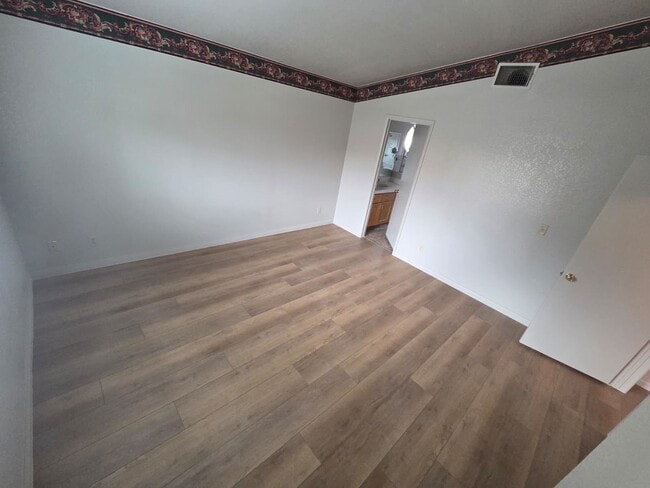 Building Photo - ***MOVE IN SPECIAL*** Spacious Single-Story Home w/ Vaulted Ceilings & Private Yard