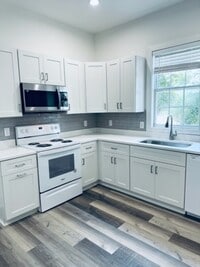 Building Photo - 510 N 2nd Ave