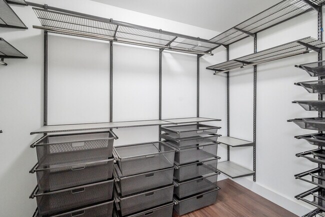 Building Photo - LIVE CLOSE TO THE ACTION — Modern 3-Bedroom Rental in Charlotte’s Reid Park!