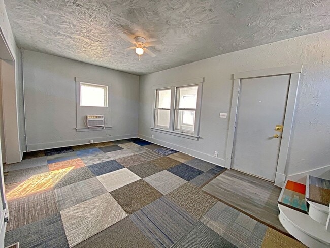 Building Photo - 3915 N 23rd St