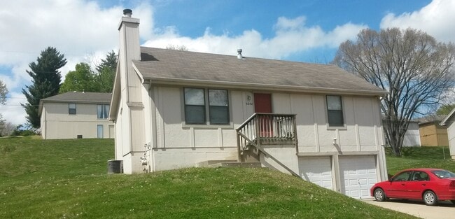 Single family home - 3242 N Virginia Ave