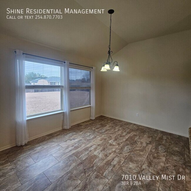 Building Photo - 7010 Valley Mist Dr