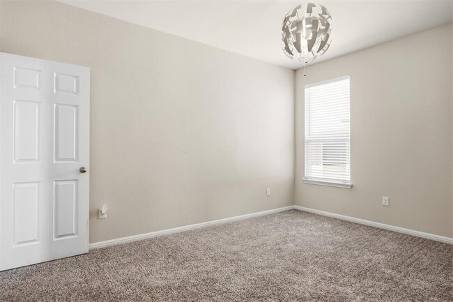 Building Photo - 6400 Mary Lewis Dr