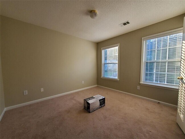 Building Photo - 2623 Davenham Ln