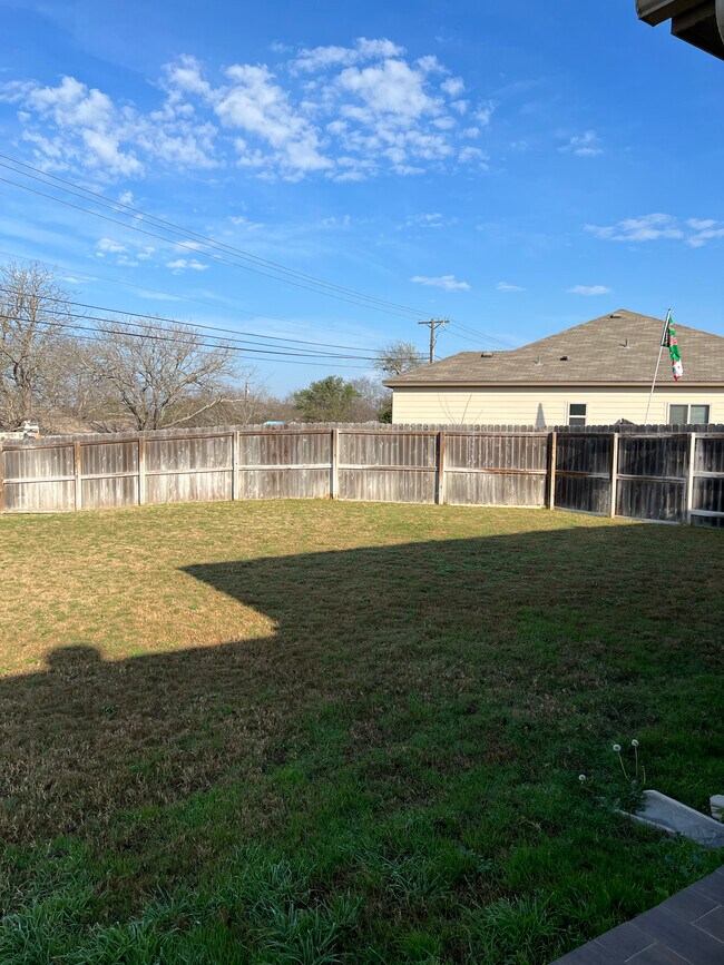 Building Photo - 8119 Redbrush