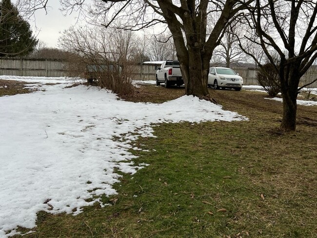 Building Photo - Awesome 3 bedroom 1.5 bath in Lower Macung...