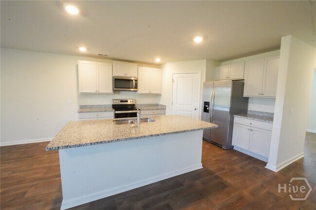 Building Photo - 103 Skylark Rd