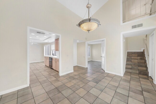 Building Photo - 72309 Blueridge Ct