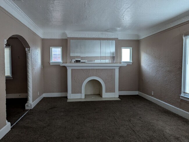 Building Photo - 17376 Kentucky St