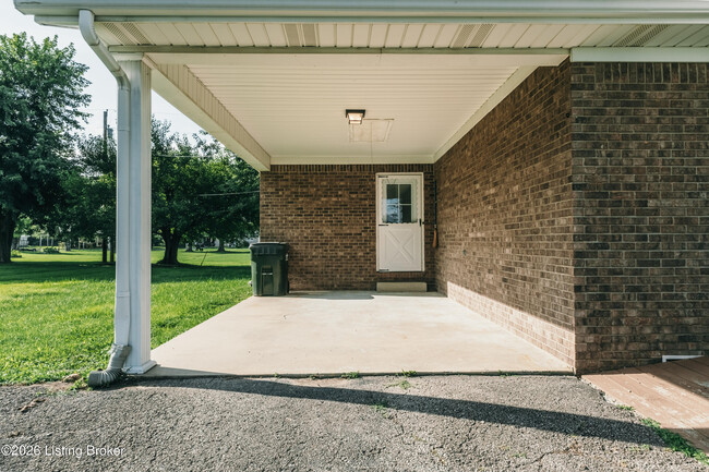 Building Photo - 309 E 6th St