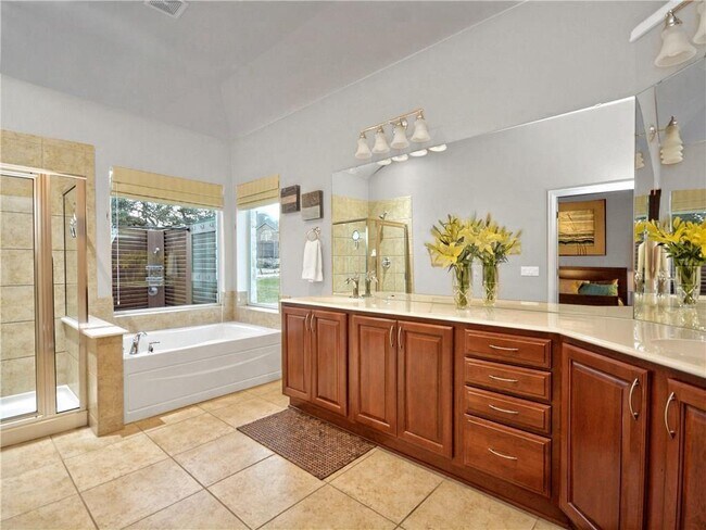 Building Photo - 208 Raindance Cove