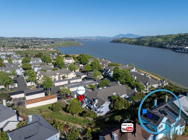 Building Photo - Glen Cove 2 bedroom condo