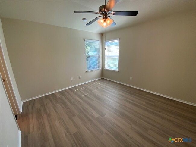 Building Photo - 5205 Cicero Dr