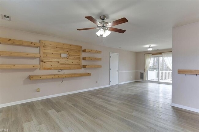 Building Photo - 829 Arondale Crescent