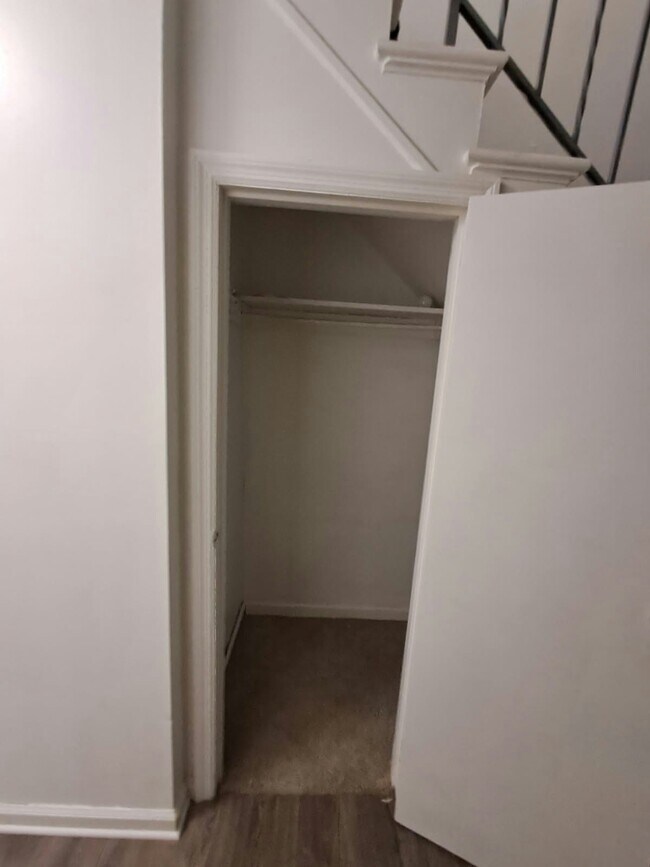Building Photo - 3532 Dorham Pl