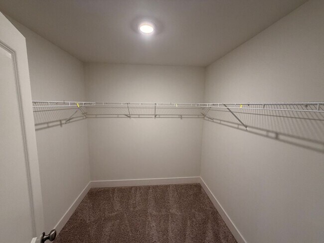 Building Photo - Unwind in Winder, with a Beautiful 3 Bed 2.5 Bath Townhome!