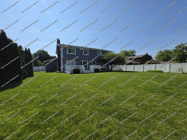 Building Photo - Stunning Munster 4 Bedroom House