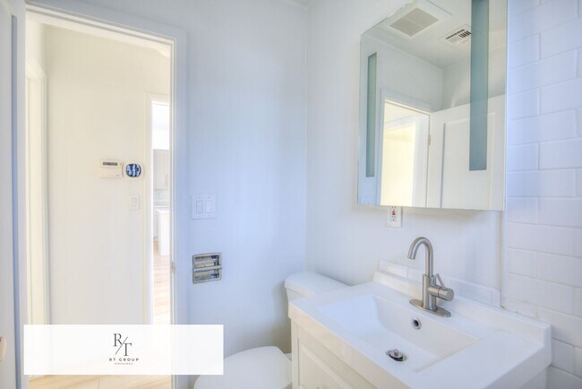 Building Photo - FULLY REMODELED – Front House for Rent (Ba...