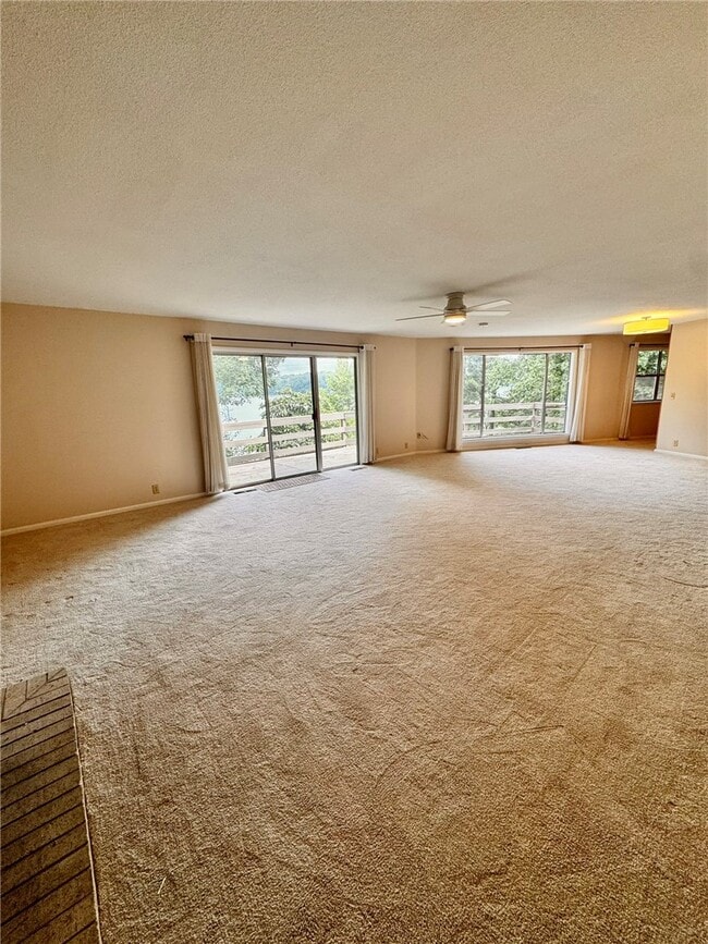 Building Photo - 15344 Dutchmans Dr