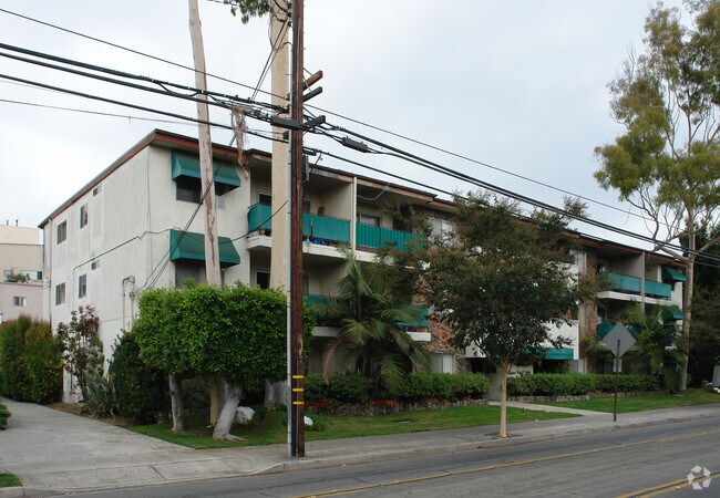 Building Photo - Studio One Apartments