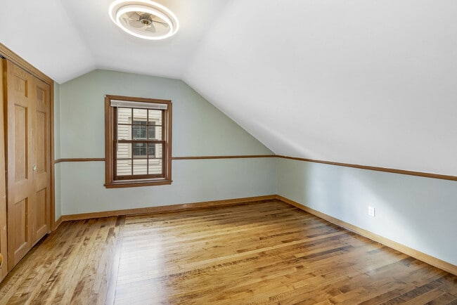 Building Photo - 4750 N Elkhart Ave