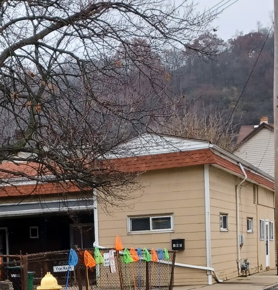 Building Photo - 105 19th St