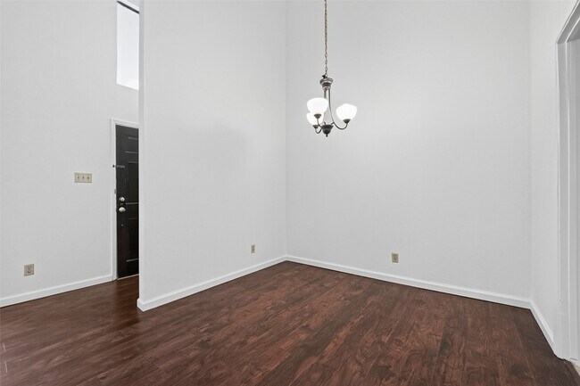 Building Photo - 6401 Deihl Rd