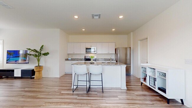 Building Photo - 5814 Lilac Lndg