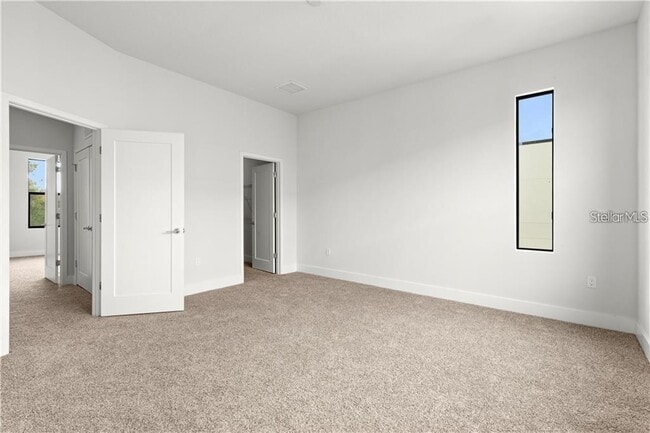 Building Photo - 4810 W McElroy Ave