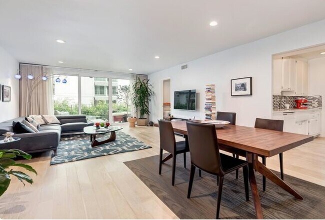 Primary Photo - 874 Hammond St