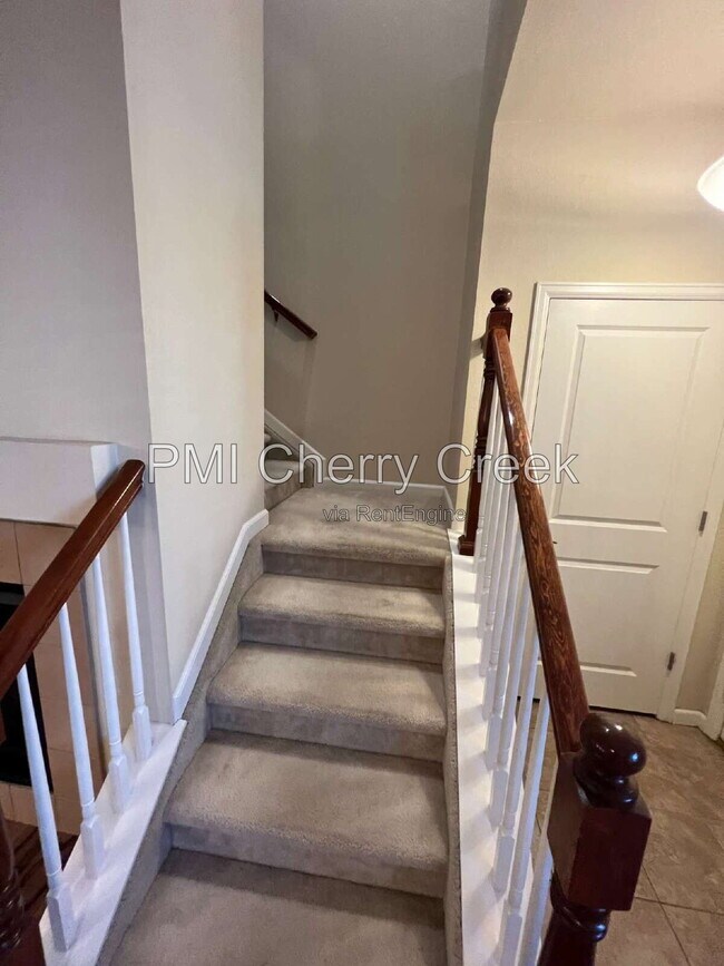 Building Photo - 8159 S Akron Ct