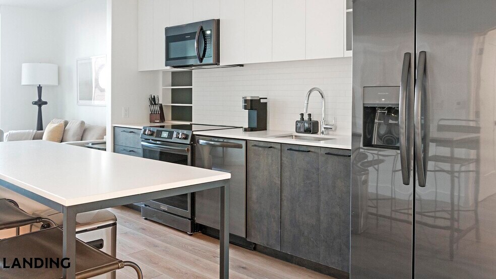 Building Photo - 632 Howard Rd SE