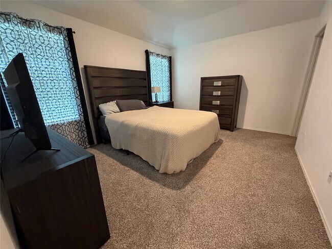 Building Photo - 1135 Juniper Vis Dr