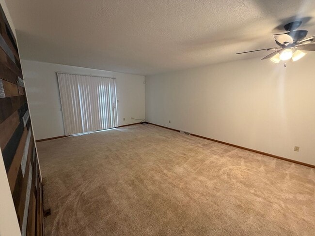 Building Photo - 6913 Tippecanoe Rd